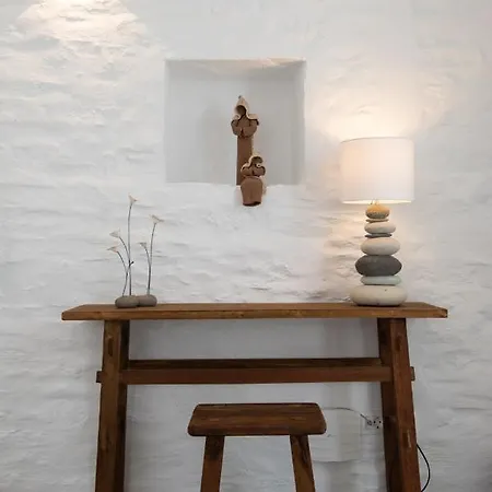 Nerites In Sifnos Apollonia