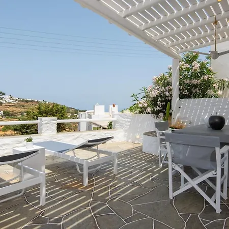 Nerites In Sifnos Apollonia